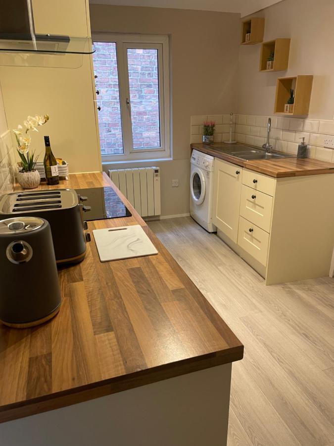 Courtyard Holiday Apartments ベルパー エクステリア 写真