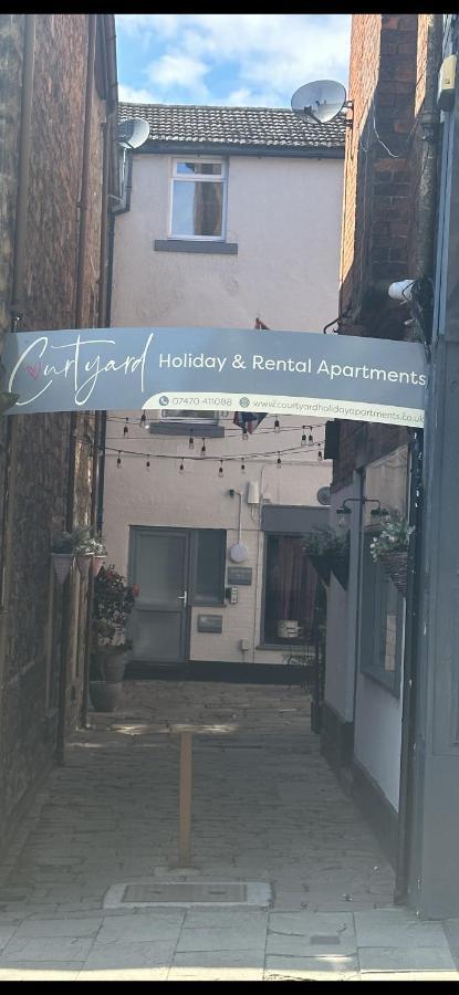 Courtyard Holiday Apartments ベルパー エクステリア 写真