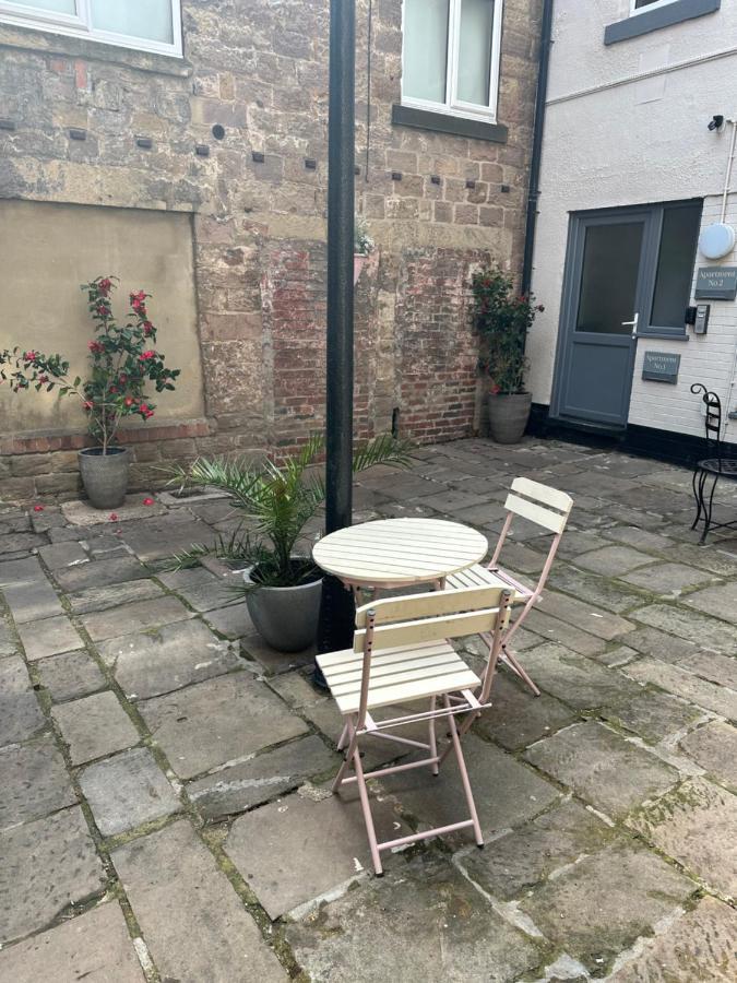 Courtyard Holiday Apartments ベルパー エクステリア 写真